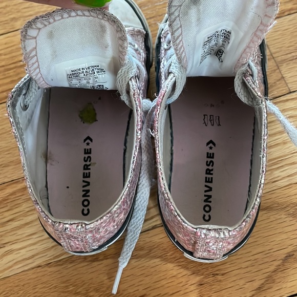 Converse - Picture 2 of 4